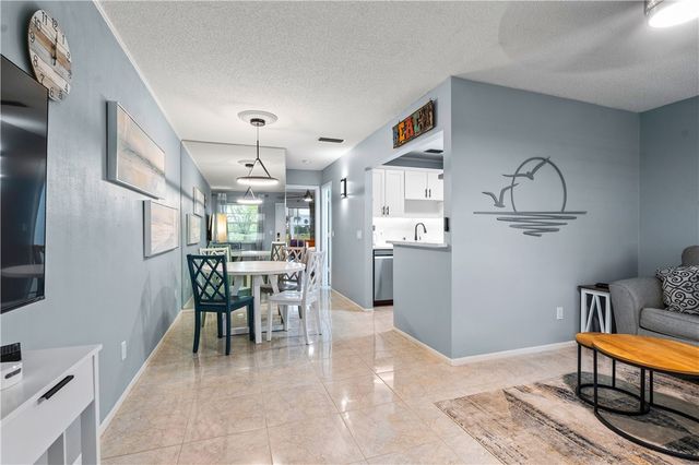 35 Vista Gardens Trail 204, Vero Beach, FL 32962