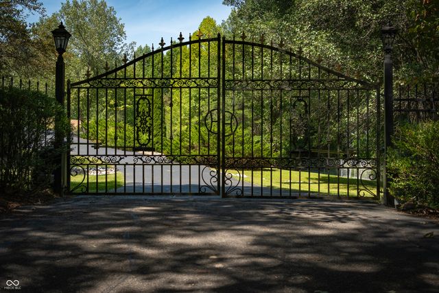 12980 W Mount Healthy Road, Columbus, IN 47201