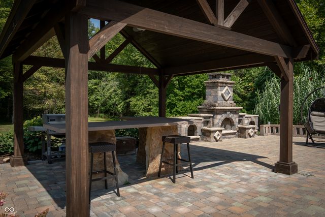 12980 W Mount Healthy Road, Columbus, IN 47201