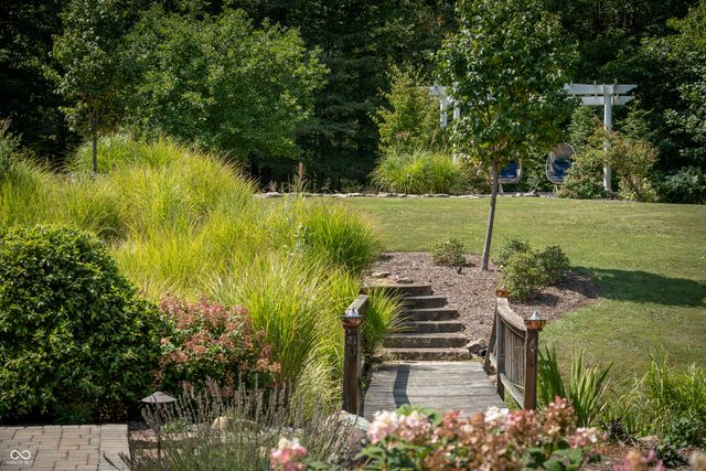 12980 W Mount Healthy Road, Columbus, IN 47201