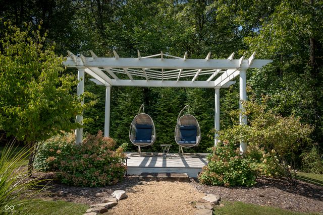 12980 W Mount Healthy Road, Columbus, IN 47201