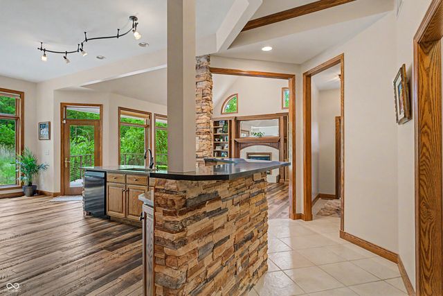12980 W Mount Healthy Road, Columbus, IN 47201