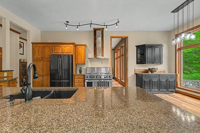 12980 W Mount Healthy Road, Columbus, IN 47201