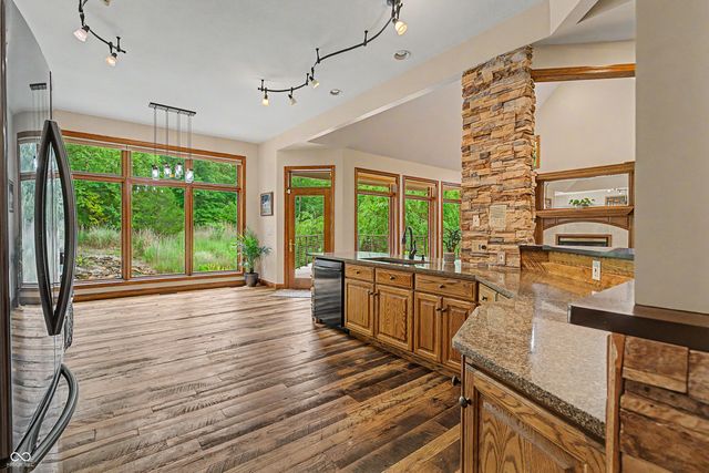 12980 W Mount Healthy Road, Columbus, IN 47201