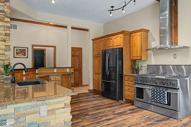 12980 W Mount Healthy Road, Columbus, IN 47201