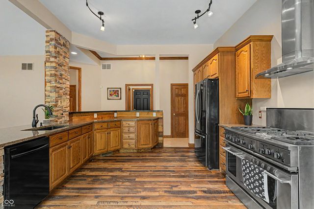 12980 W Mount Healthy Road, Columbus, IN 47201
