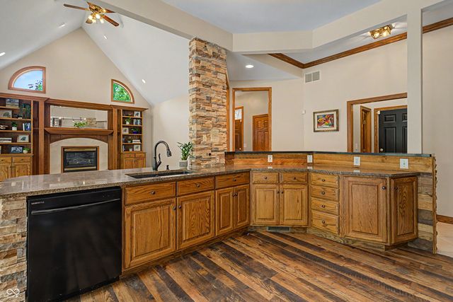 12980 W Mount Healthy Road, Columbus, IN 47201