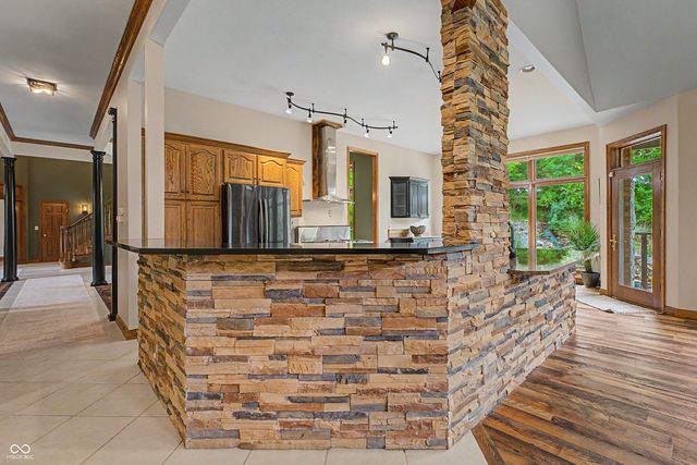 12980 W Mount Healthy Road, Columbus, IN 47201