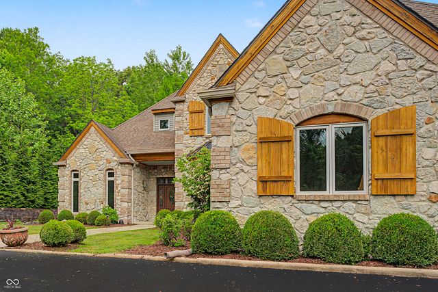 12980 W Mount Healthy Road, Columbus, IN 47201