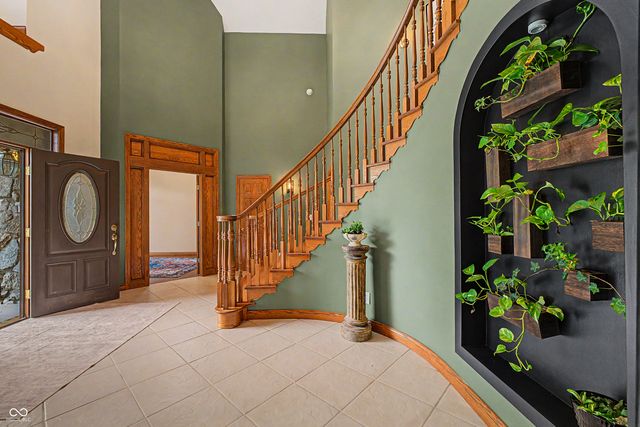 12980 W Mount Healthy Road, Columbus, IN 47201