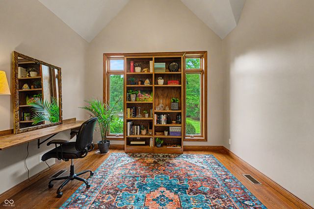 12980 W Mount Healthy Road, Columbus, IN 47201