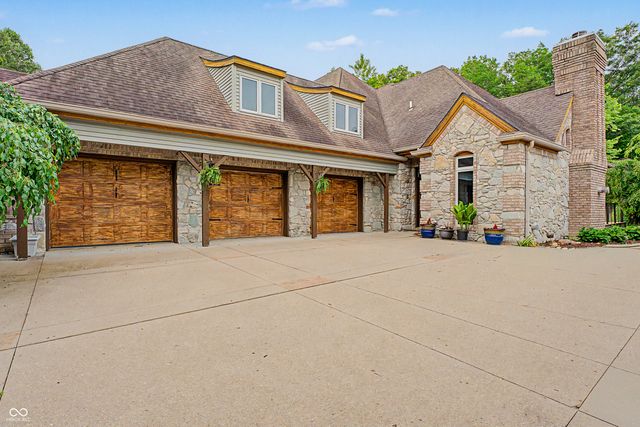 12980 W Mount Healthy Road, Columbus, IN 47201
