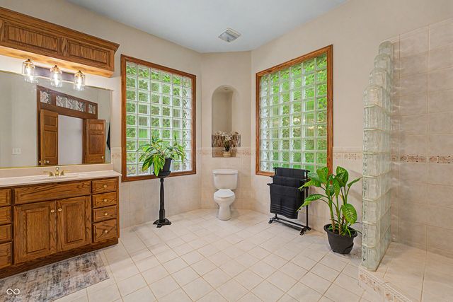12980 W Mount Healthy Road, Columbus, IN 47201