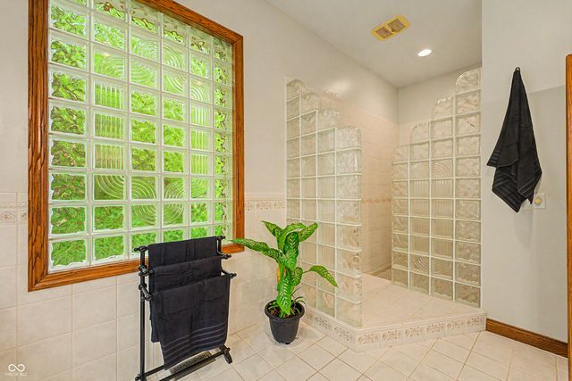 12980 W Mount Healthy Road, Columbus, IN 47201