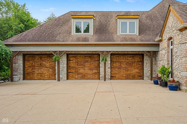 12980 W Mount Healthy Road, Columbus, IN 47201
