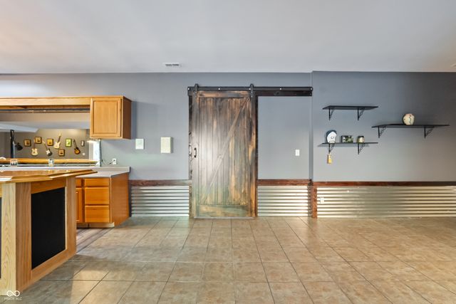 12980 W Mount Healthy Road, Columbus, IN 47201