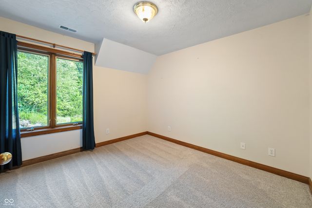 12980 W Mount Healthy Road, Columbus, IN 47201