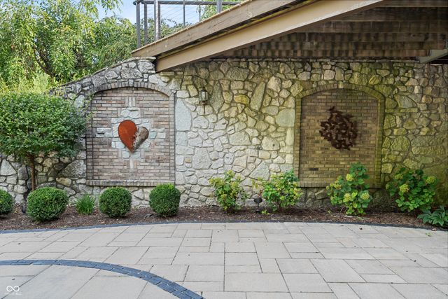 12980 W Mount Healthy Road, Columbus, IN 47201