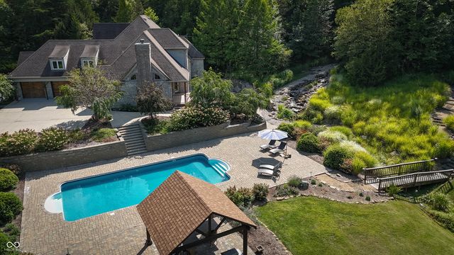 12980 W Mount Healthy Road, Columbus, IN 47201