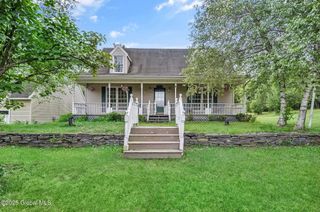 18 Johnson Lane, Poestenkill, NY 12018