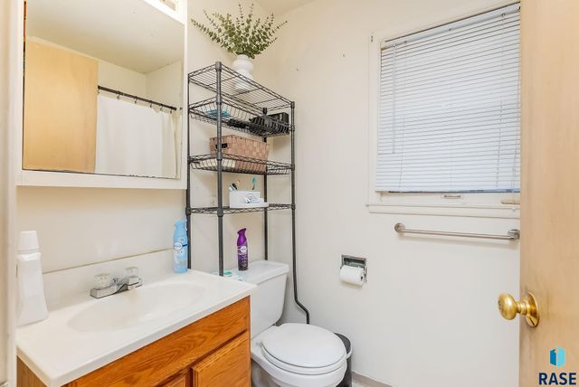 2001 W 22nd St Street, Sioux Falls, SD 57105