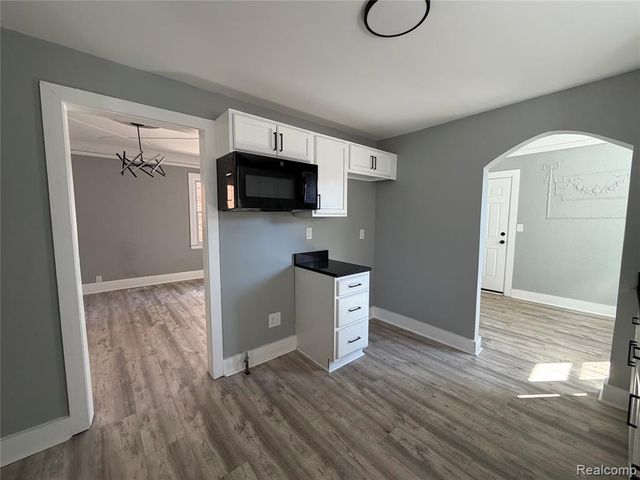 3031 Glendale Street, Detroit, MI 48238