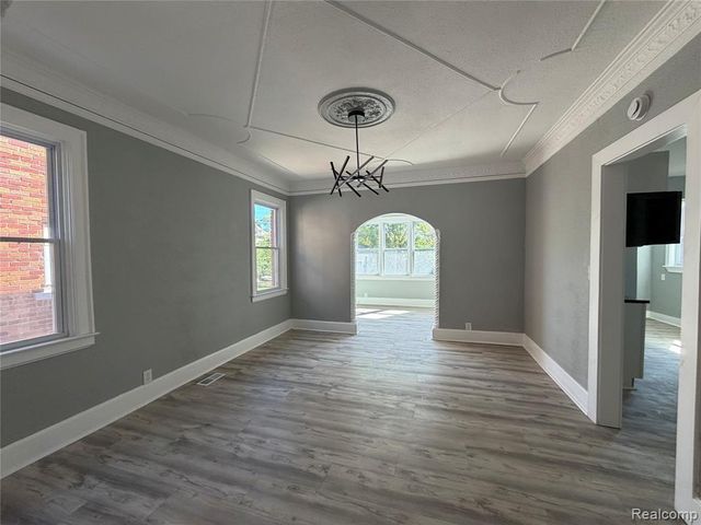 3031 Glendale Street, Detroit, MI 48238