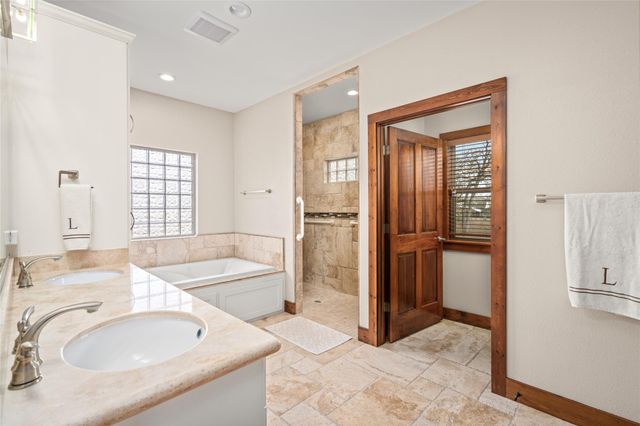 145 State Loop 92, La Grange, TX 78945