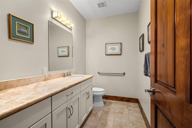 145 State Loop 92, La Grange, TX 78945