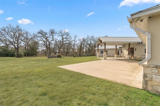 145 State Loop 92, La Grange, TX 78945