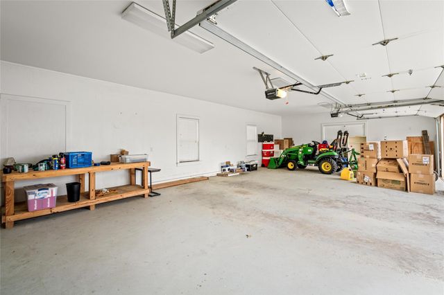 145 State Loop 92, La Grange, TX 78945