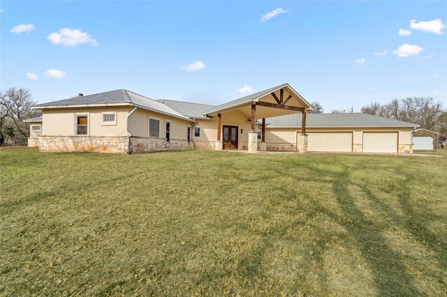 145 State Loop 92, La Grange, TX 78945