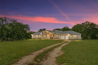 145 State Loop 92, La Grange, TX 78945