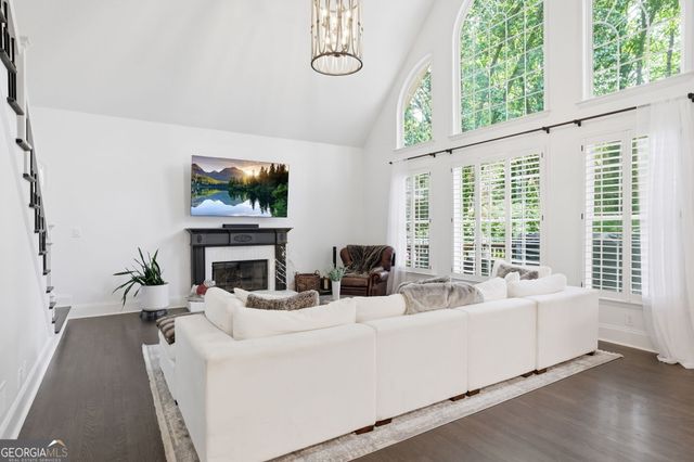 725 Rose Creek Circle, Johns Creek, GA 30097