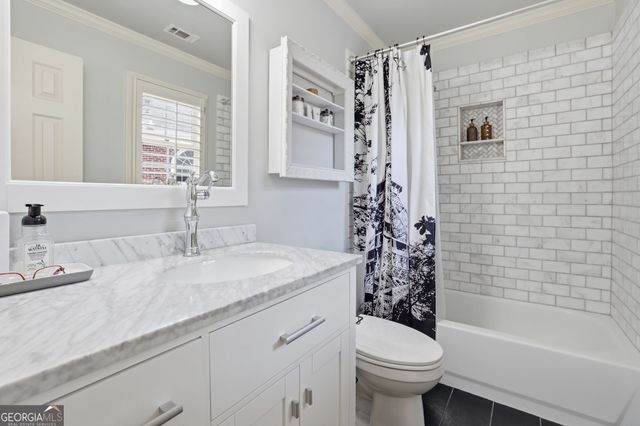 725 Rose Creek Circle, Johns Creek, GA 30097