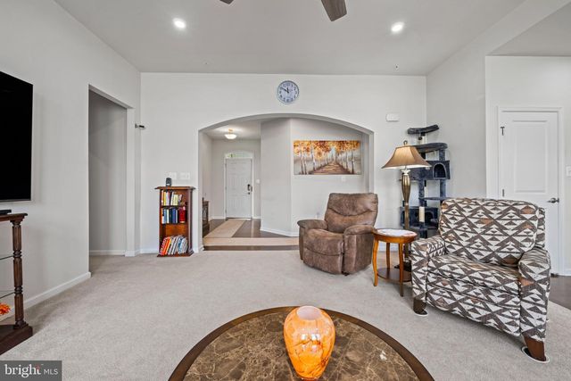 272 MEADOW CREEK DR, Westminster, MD 21158