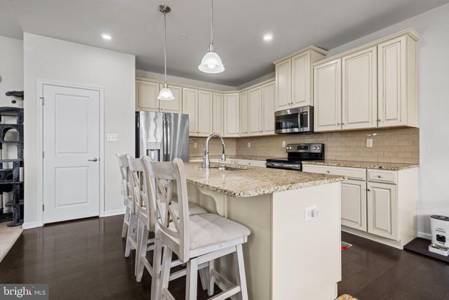 272 MEADOW CREEK DR, Westminster, MD 21158