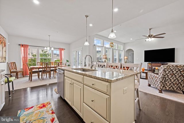 272 MEADOW CREEK DR, Westminster, MD 21158