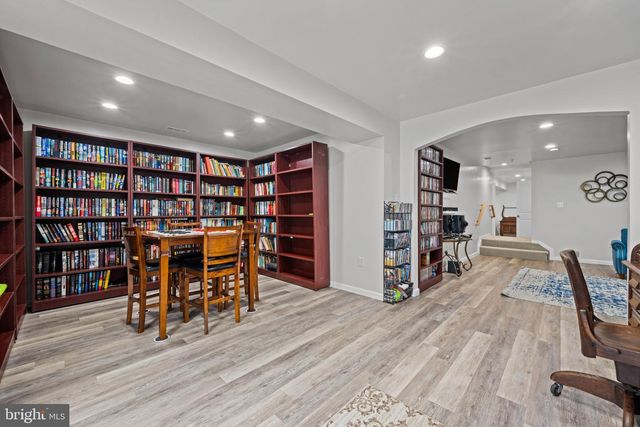 272 MEADOW CREEK DR, Westminster, MD 21158