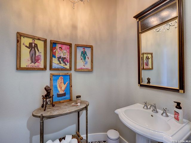 400 E Guenther St Unit 2202, San Antonio, TX 78210