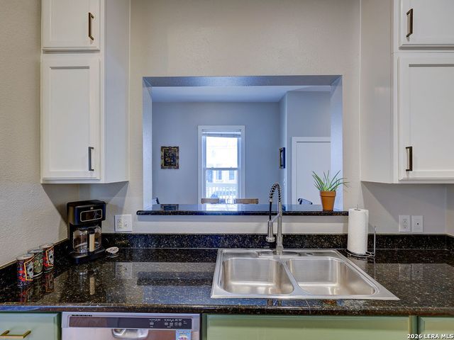 400 E Guenther St Unit 2202, San Antonio, TX 78210