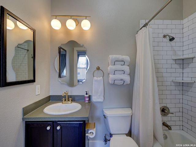 400 E Guenther St Unit 2202, San Antonio, TX 78210