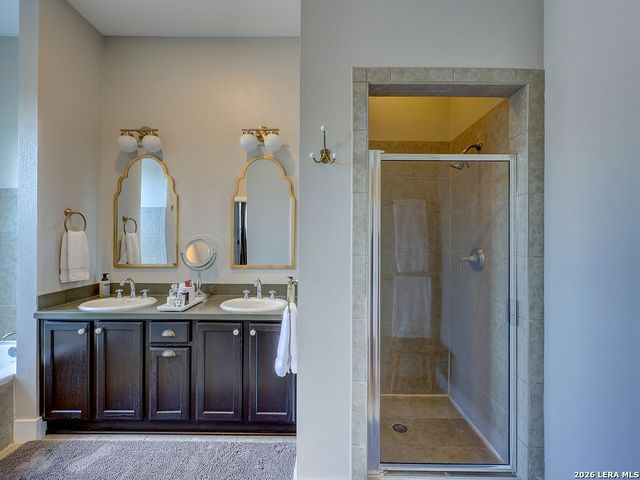 400 E Guenther St Unit 2202, San Antonio, TX 78210