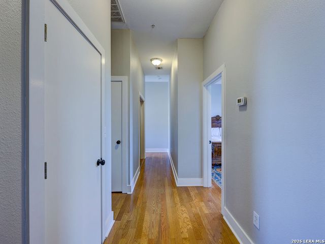 400 E Guenther St Unit 2202, San Antonio, TX 78210