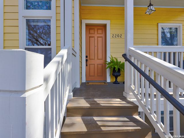 400 E Guenther St Unit 2202, San Antonio, TX 78210