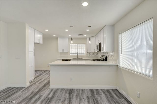 4004 Emerald Wood Street, Las Vegas, NV 89115