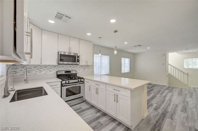 4004 Emerald Wood Street, Las Vegas, NV 89115