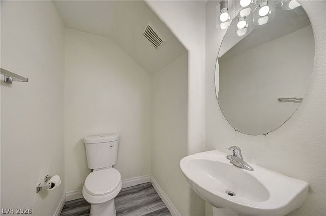 4004 Emerald Wood Street, Las Vegas, NV 89115