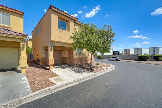 4004 Emerald Wood Street, Las Vegas, NV 89115
