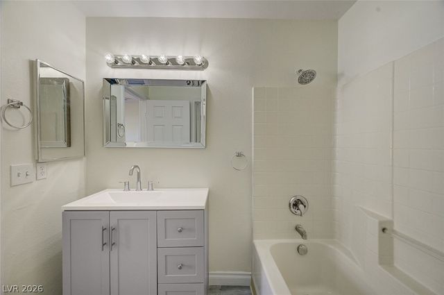 4004 Emerald Wood Street, Las Vegas, NV 89115